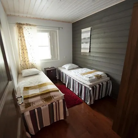 Pikkukarhu 2 Visit * Levi